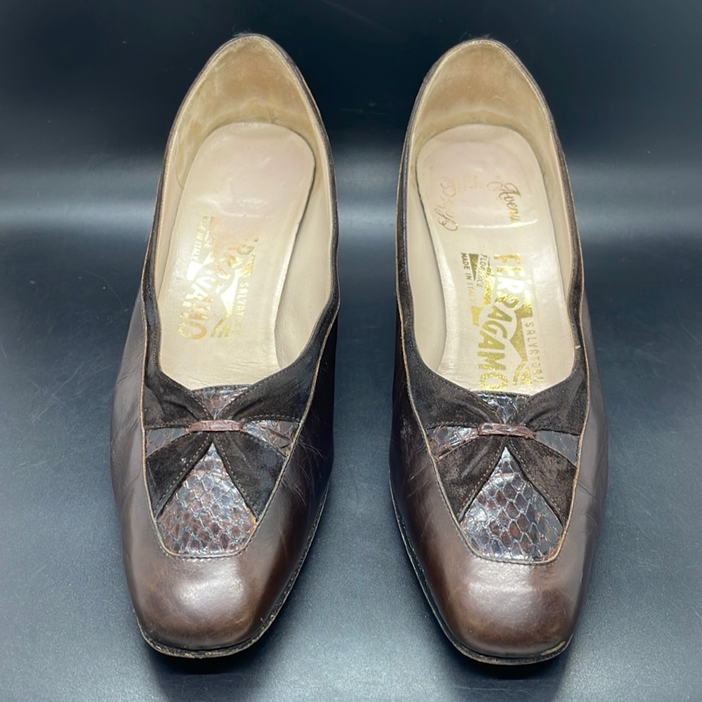Vintage Ferragamo Vintage Brown snakeskin Leather suede Pumps Italy Size 6.5 B